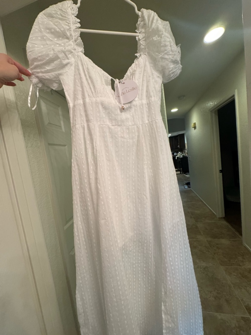 Selfie Leslie White Puff-Sleeve Midi Dress with Front Slit - Picture 2 of 3